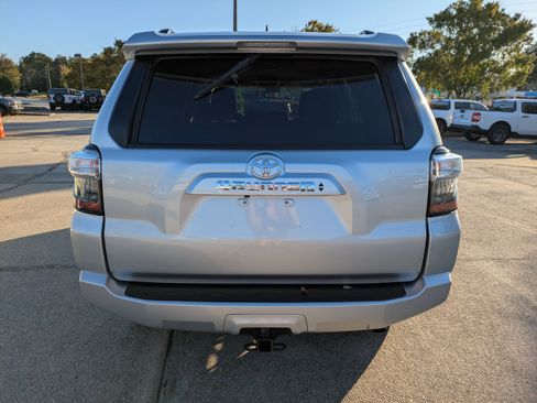 Used 2023 Toyota 4Runner SR5 image 5