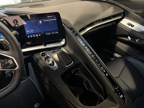 Used 2023 Chevrolet Corvette Stingray Coupe w/ Z51 Performance Package image 16