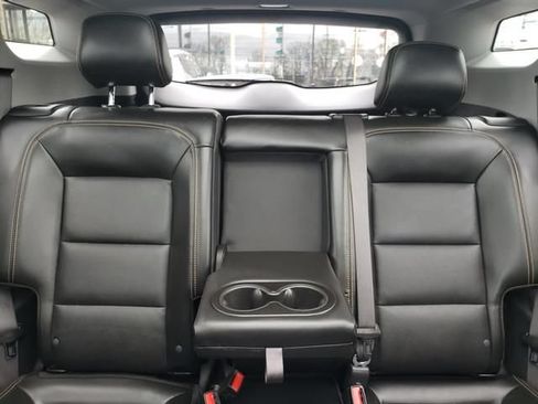 Used 2021 GMC Terrain SLT w/ Infotainment Package II AWD/4WD image 14