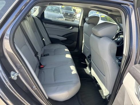Certified 2018 Honda Accord EX-L image 9