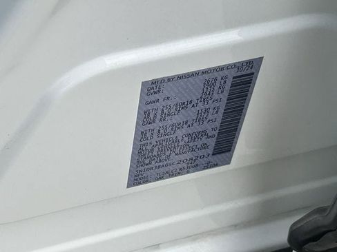 Used 2025 Nissan Pathfinder SV FWD image 32