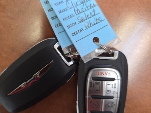 New 2026 Chrysler Pacifica Select image 5