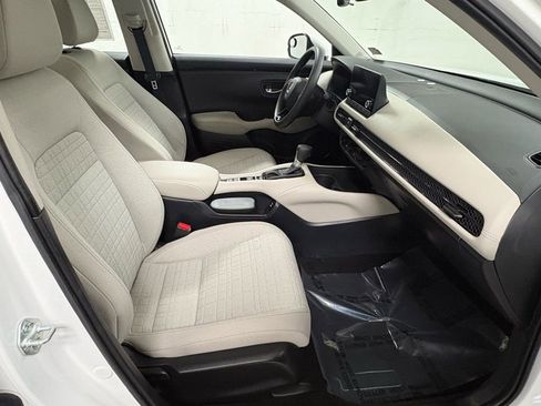 Used 2025 Honda HR-V LX image 14