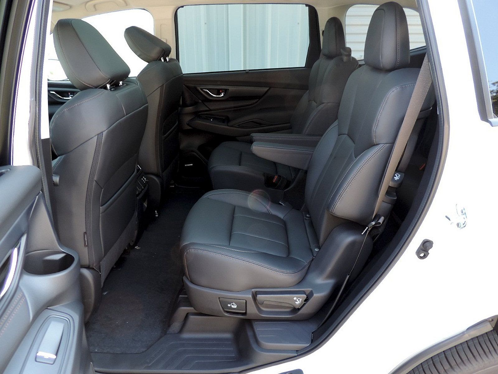 Certified 2025 Subaru Ascent Touring AWD/4WD image 17