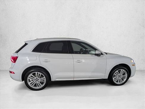 Used 2020 Audi Q5 2.0T Premium Plus w/ Premium Plus Package image 4