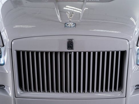 Used 2022 Rolls-Royce Cullinan image 17