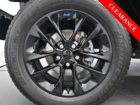 Used 2023 Jeep Wrangler Unlimited Sahara w/ Cold Weather Group image 37