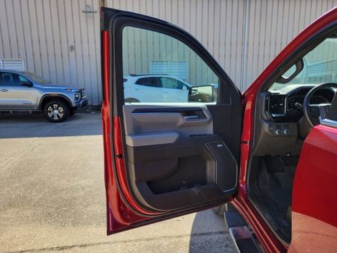 Used 2024 GMC Sierra 1500 SLT w/ SLT Premium Package image 11