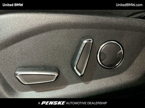 Used 2018 Ford Explorer XLT image 12