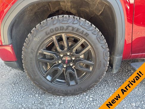 Used 2023 GMC Sierra 1500 Elevation w/ Elevation Premium Package image 9