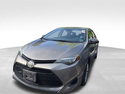 Used 2018 Toyota Corolla LE image 15