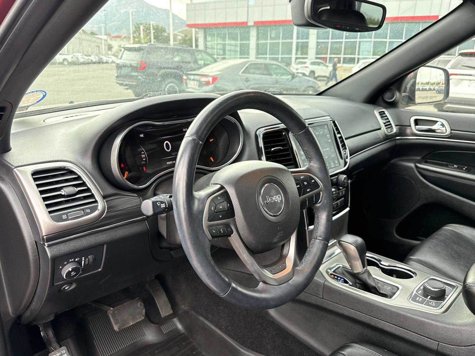 Used 2022 Jeep Grand Cherokee Limited AWD/4WD image 10