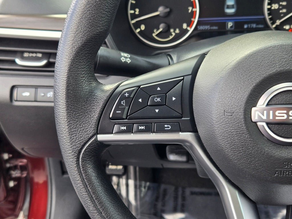 Used 2024 Nissan Altima 2.5 SV FWD image 26