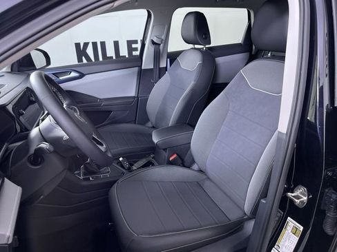 Used 2024 Volkswagen Taos SE image 11