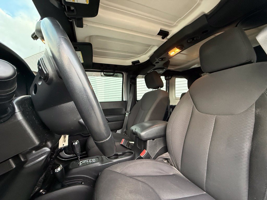 Used 2014 Jeep Wrangler Unlimited Sport w/ Quick Order Package 24S AWD/4WD image 4