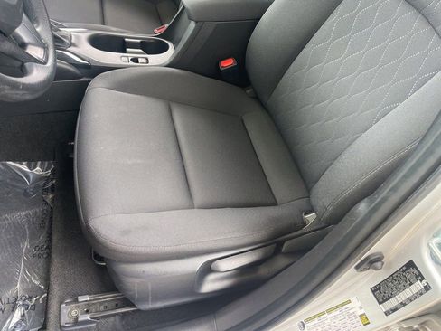 Used 2024 Toyota Corolla LE FWD image 7