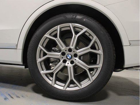 Used 2026 BMW X7 xDrive40i image 19