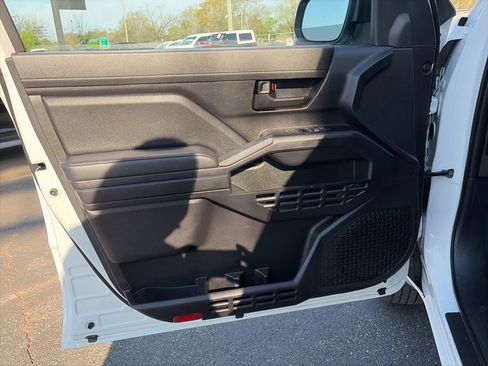 Used 2024 Toyota Tacoma SR image 13