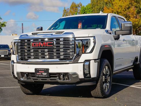 New 2026 GMC Sierra 2500 Denali w/ Denali Reserve Package image 2