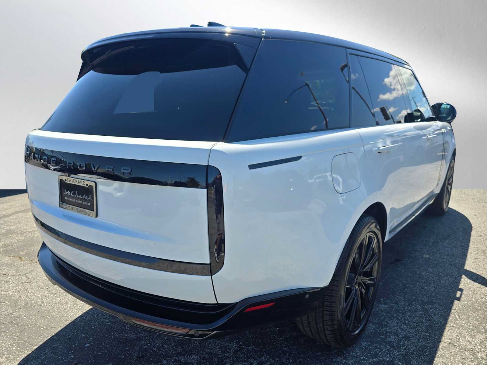 New 2026 Land Rover Range Rover Long Wheelbase SE AWD/4WD image 5