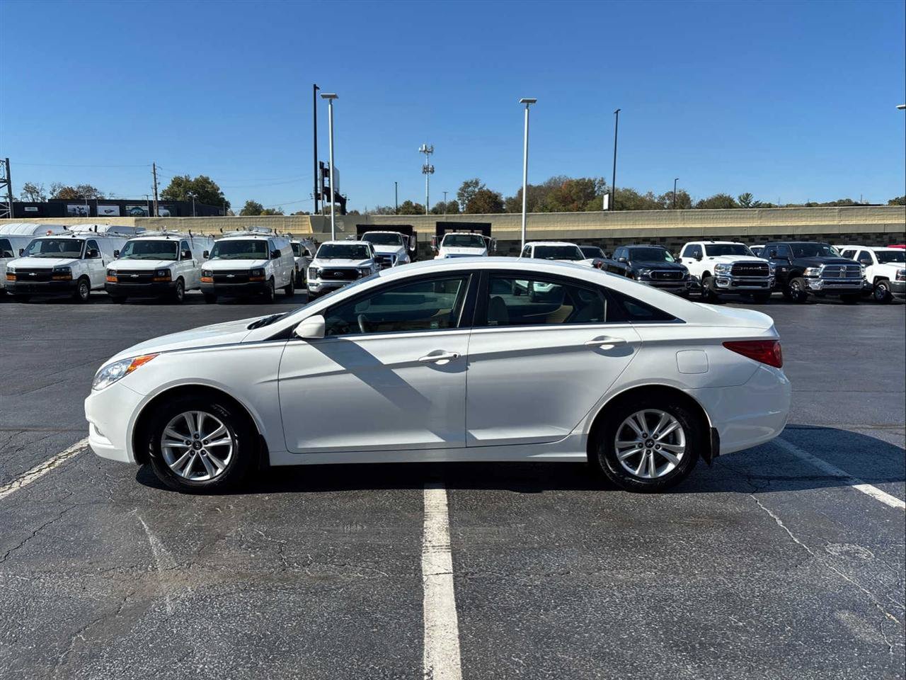 Used 2013 Hyundai Sonata GLS w/ Popular Equipment Pkg FWD image 5