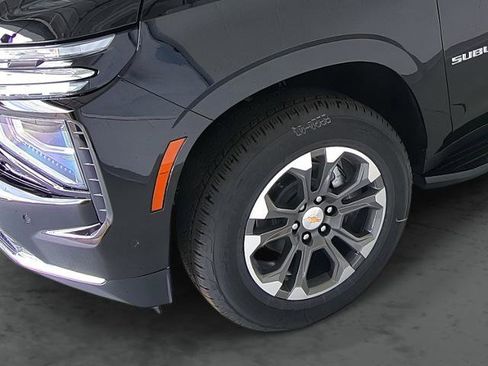 New 2026 Chevrolet Suburban LS image 7