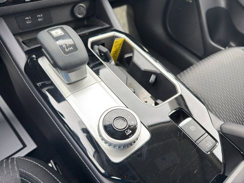 Used 2025 Mitsubishi Outlander ES image 15