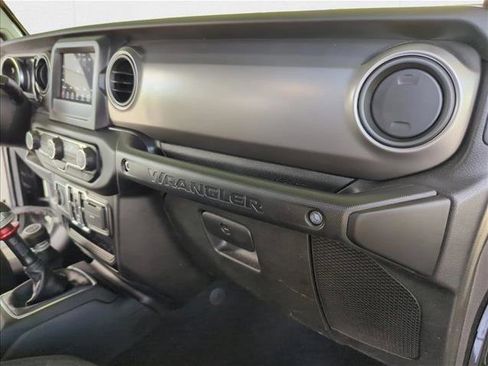 Used 2021 Jeep Wrangler Unlimited Sport image 23