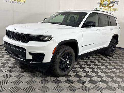 New 2025 Jeep Grand Cherokee L Altitude image 3