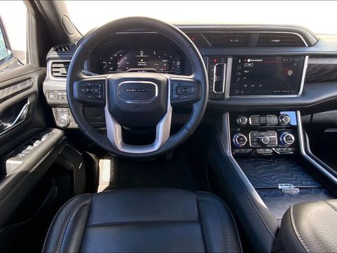 Used 2024 GMC Yukon Denali AWD/4WD image 14