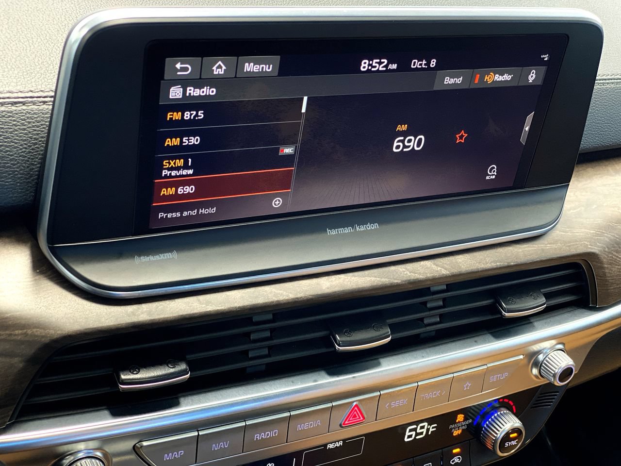Used 2020 Kia Telluride SX w/ Towing Package FWD image 27