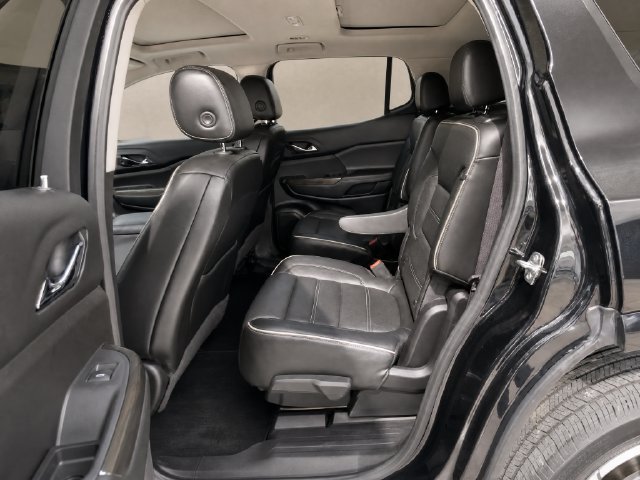 Used 2022 GMC Acadia Denali w/ Denali Ultimate Package FWD image 13