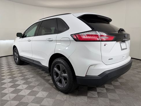 Used 2023 Ford Edge SEL w/ Sport Appearance Package AWD/4WD image 3