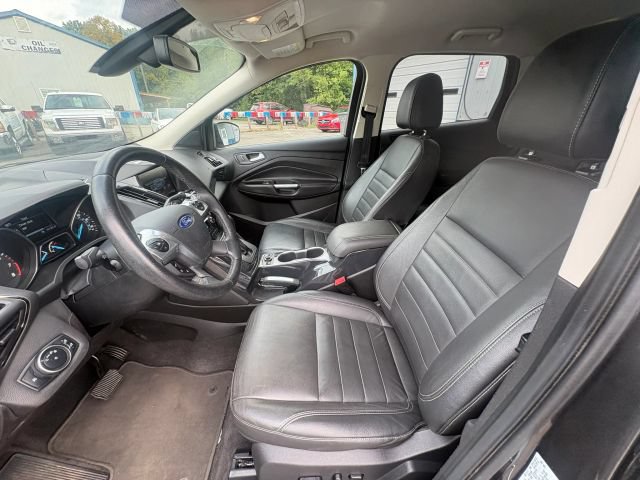 Used 2015 Ford Escape Titanium w/ Equipment Group 301A AWD/4WD image 14