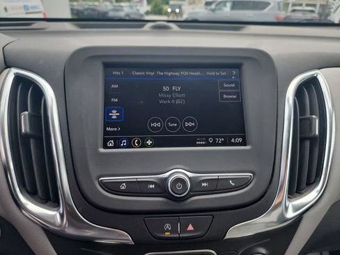 Used 2024 Chevrolet Equinox LS w/ LS Convenience Package AWD/4WD image 17