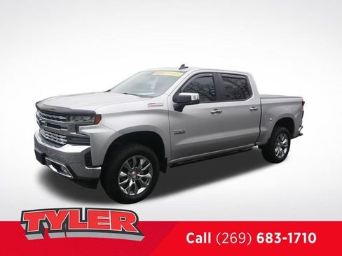 Used 2019 Chevrolet Silverado 1500 LT w/ Texas Edition AWD/4WD image 3