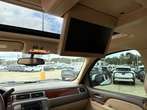 Used 2011 GMC Yukon SLT image 30