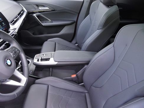 Certified 2025 BMW X2 xDrive28i AWD/4WD image 12