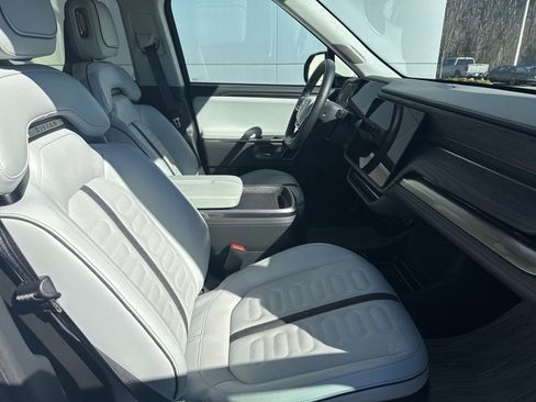 Used 2024 Rivian R1S Adventure image 31