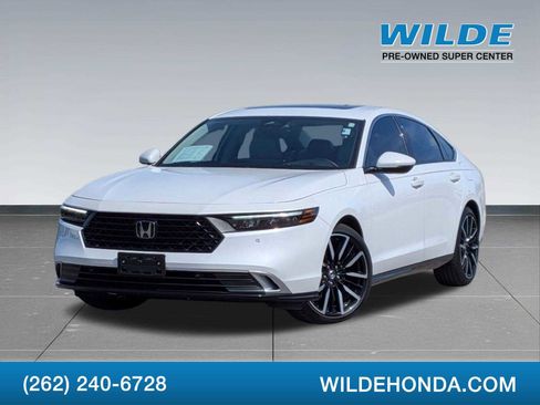 Used 2023 Honda Accord Touring image 1