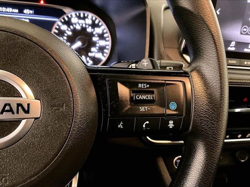 Used 2021 Nissan Rogue SV image 18