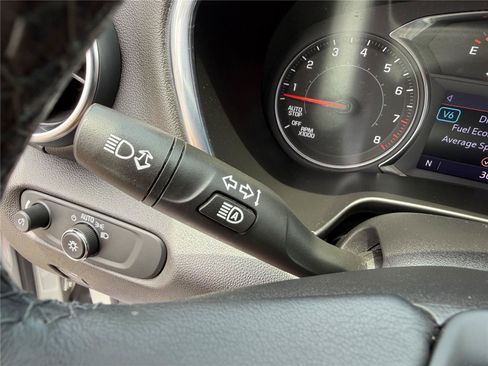 Used 2021 Chevrolet Blazer LT w/ Sound & Technology Package FWD image 19