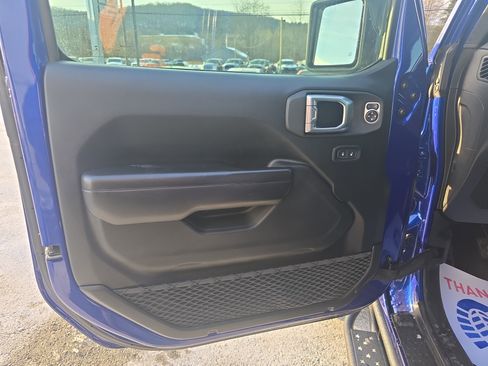 Used 2020 Jeep Wrangler Unlimited Sport S image 18