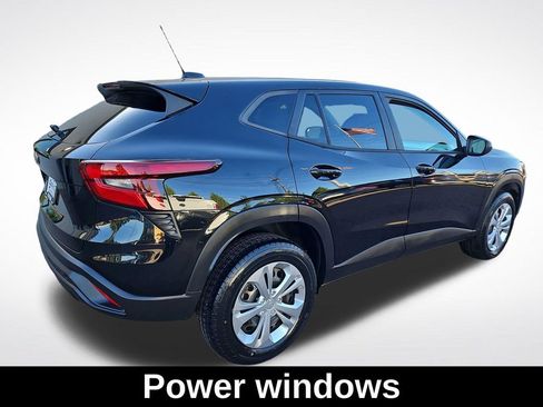 Used 2024 Chevrolet Trax LS FWD image 7
