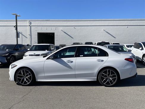 Used 2023 Mercedes-Benz C 300 Sedan image 2