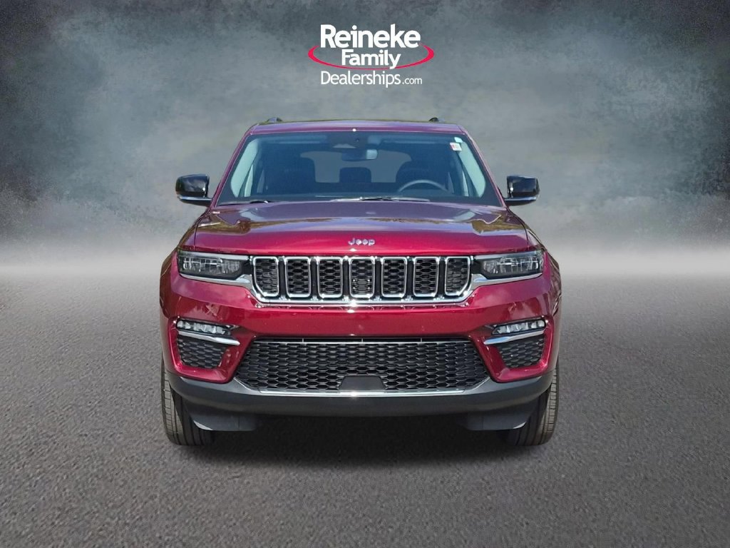 Used 2023 Jeep Grand Cherokee Limited AWD/4WD image 2