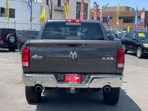 Used 2017 RAM 1500 SLT AWD/4WD image 5