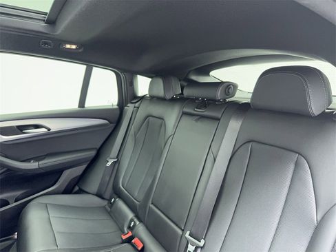 Used 2022 BMW X4 xDrive30i image 41