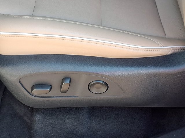Used 2025 Buick Enclave Preferred FWD image 4