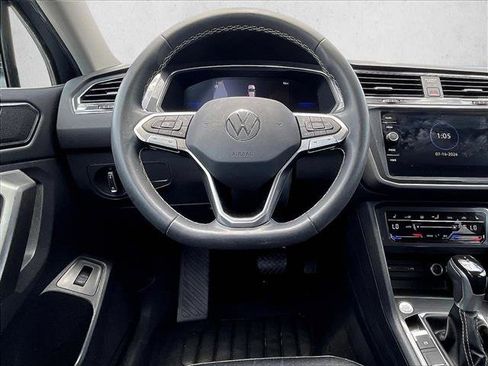Used 2023 Volkswagen Tiguan SE FWD image 7